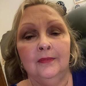 Meet your Posher, Effie